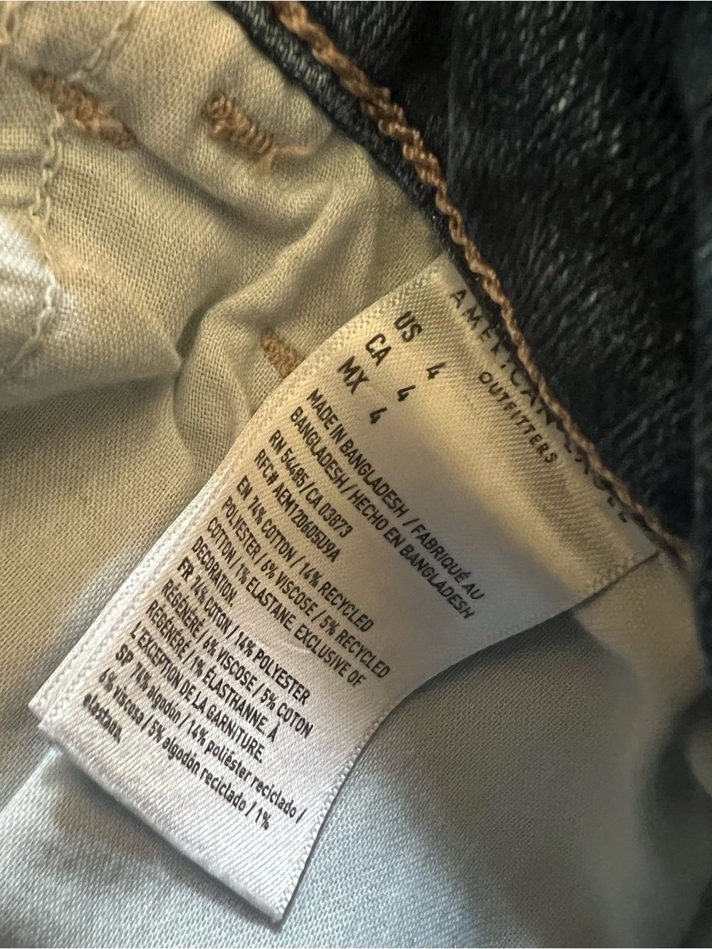 American Eagle Stretch Mom High Rise Jean Shorts Size 4 - Picture 4 of 9